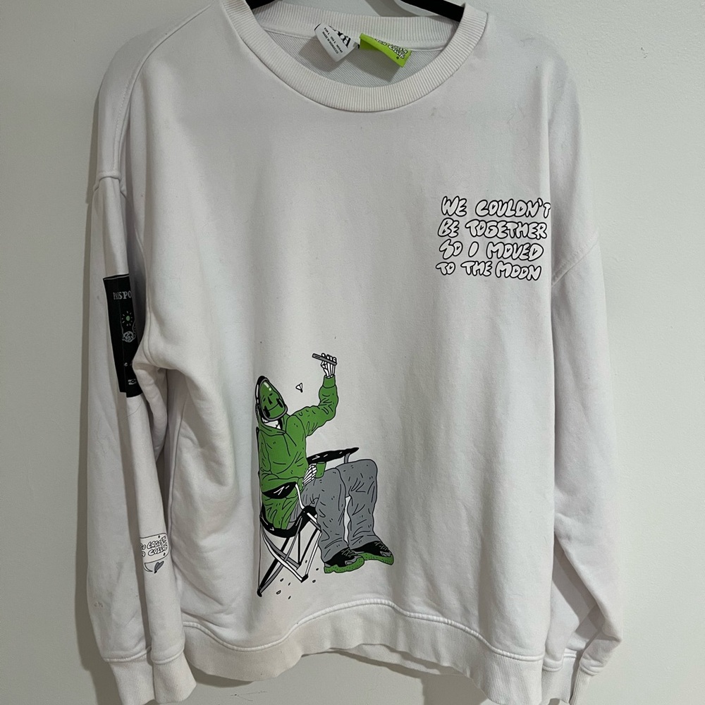 Zara Laro Lagosta Collab Moon Sweater